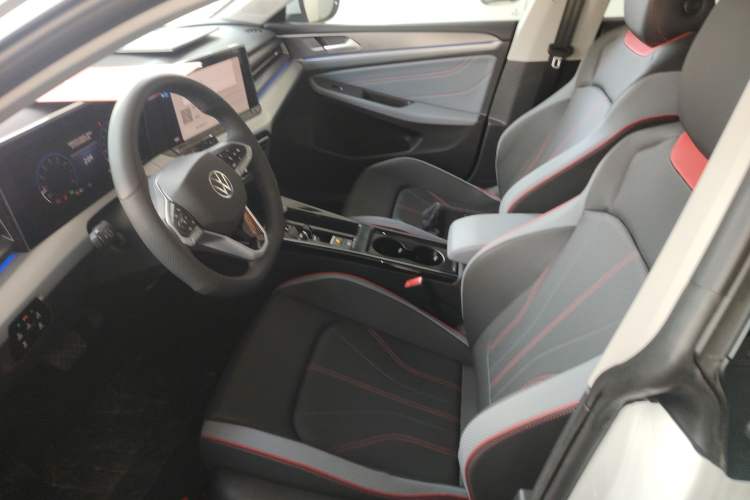 Used Volkswagen Lamando 2024 Lavida L 280TSI DSG Cool & Spicy Edition
