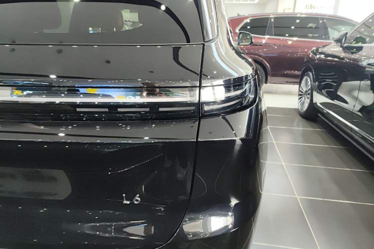 Used Li Auto L6 2025 Pro Smart Refresh Edition
