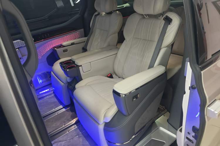 Used Zeekr 009 2022 WE Edition
