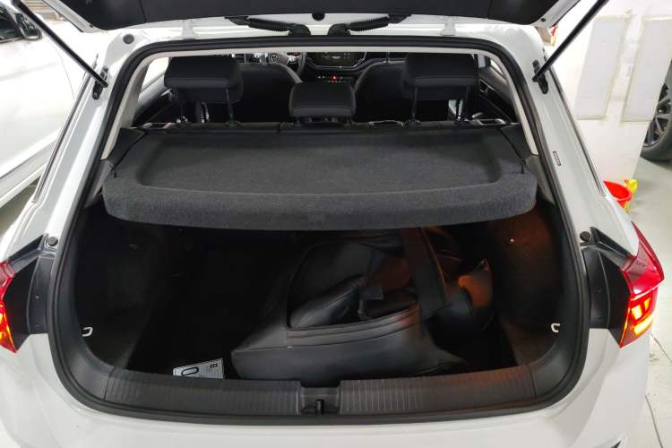 Used Volkswagen T-ROC 2022 280TSI DSG Two-Wheel Drive Comfort PLUS
