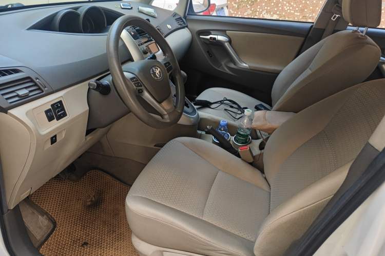 Used Toyota Verso 2014 Starlight 180E CVT Elite Edition