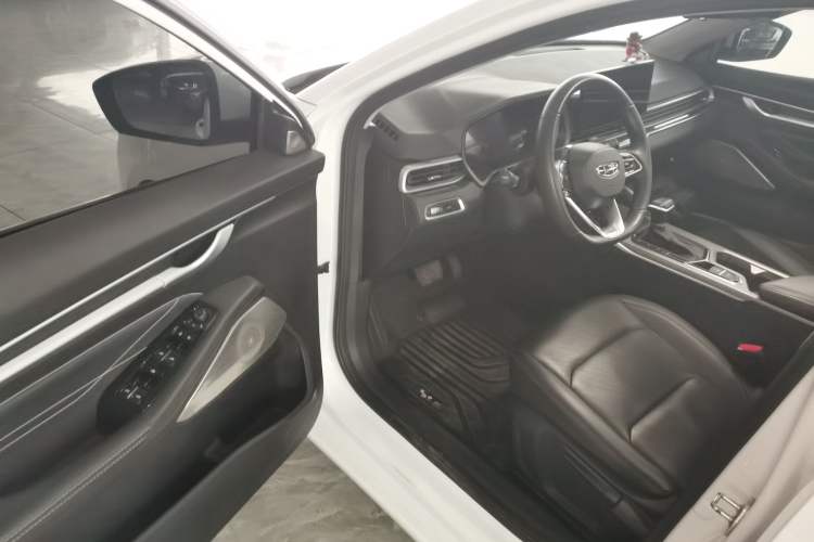 Used Geely Auto Emgrand 2023 4th Generation Champion Edition 1.5L CVT Prestige Model
