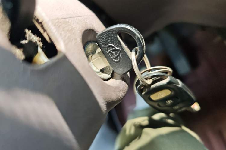 Used Kuayue V3 2021 1.2L Standard Edition Van 2-Seater Model DK12C
