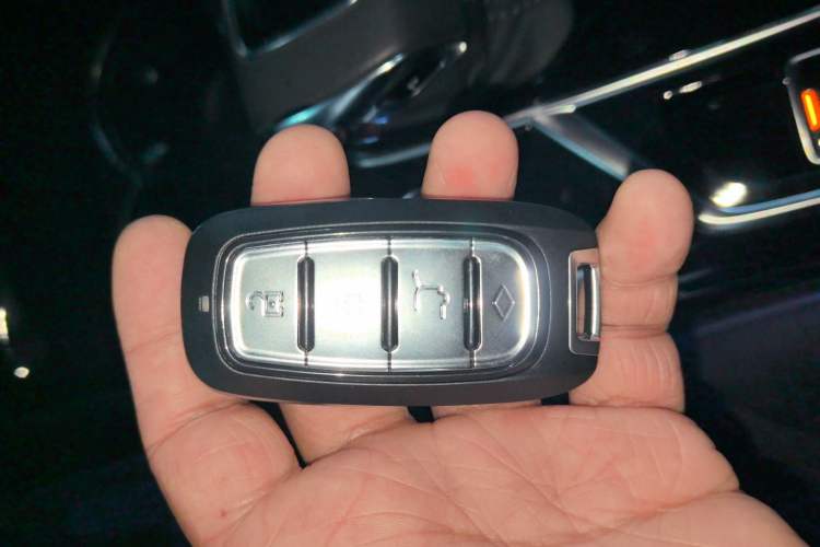 Used Hongqi HS5 2022 Facelifted Version 2.0T Smart Connect Flagship All-Wheel-Drive Edition