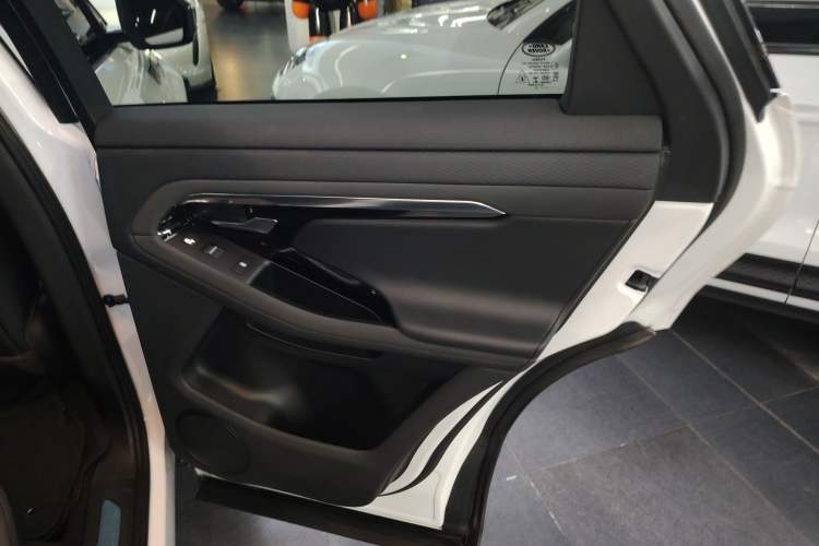 Used Land Rover Range Rover Evoque 2020 249 PS R-DYNAMIC S Black Edition Sport Version
