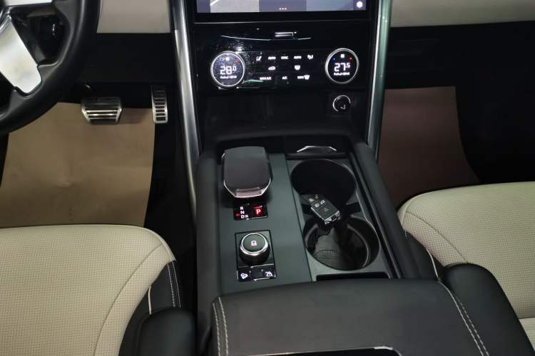 Used Land Rover Discovery 2021 360 PS R-Dynamic HSE
