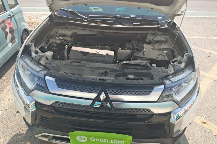 Used Mitsubishi Outlander 2019 2.0L Two-Wheel Drive Comfort Edition 5 Seats China VI Standard
