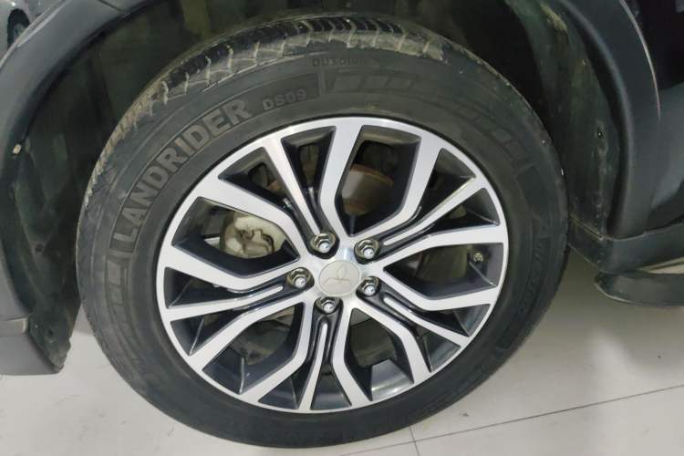 Used Mitsubishi Outlander 2018 2.0L Two-Wheel Drive Glory Edition 5 Seats
