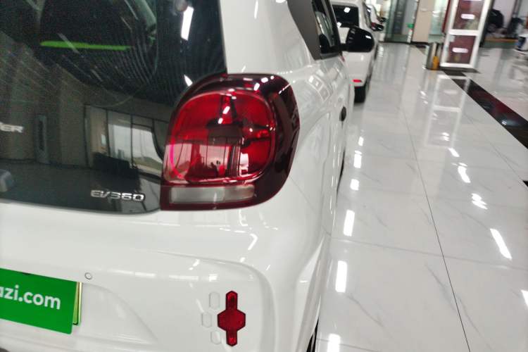 Used Roewe Clever 2021 302 km New Four-Seater Super-Efficient Version
