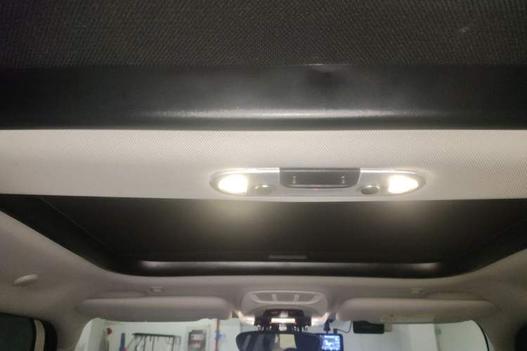 Used MINI MINI 2021 1.5T COOPER Classic Edition Five-Door Version
