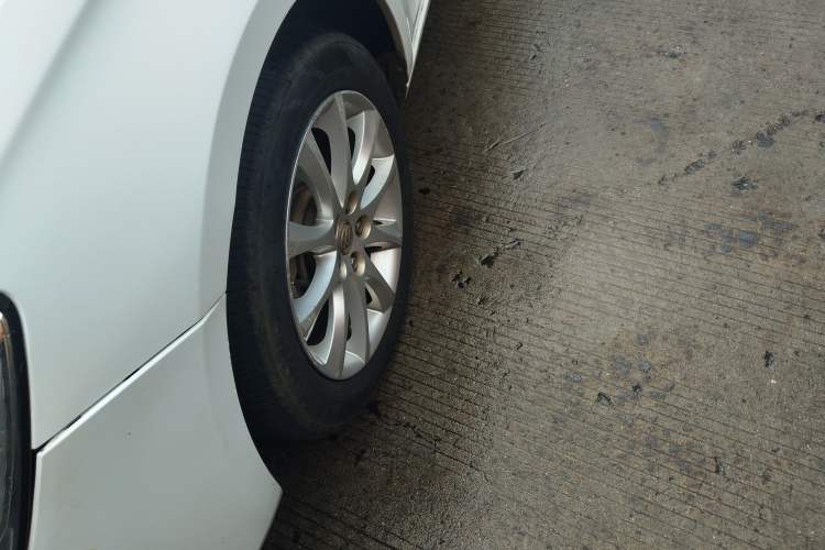 Used Buick Verano 2017 Sedan 20T Dual-Clutch Elite Model
