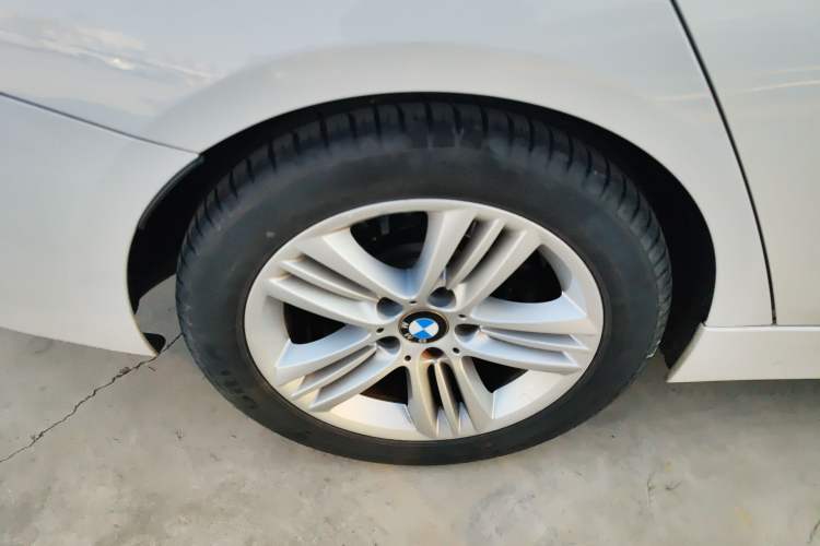 Used BMW 3 Series 2016 320Li Ambition Model
