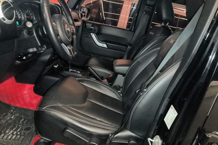 Used  Wrangler 2017 3.0L Sahara Four-Door Comfort Edition
