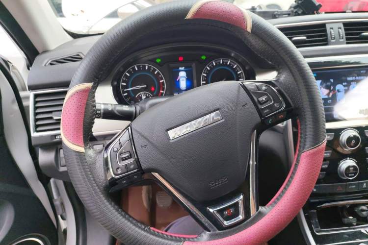 Used Haval H2 2016 Red-Label 1.5T Manual Two-Wheel Drive Luxury Model
