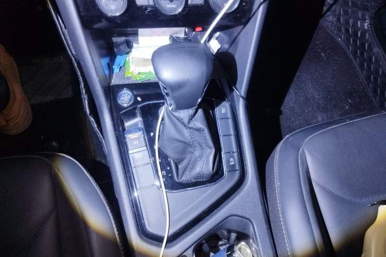 Used Volkswagen Tiguan L 2021 330TSI Automatic Two-Wheel Drive Smart Edition
