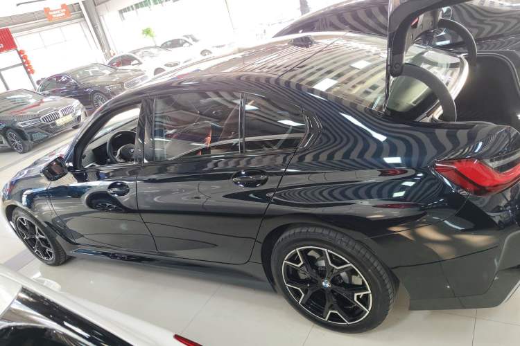 Used BMW i3 2025 eDrive 40 L Midnight Edition