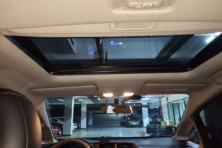 Used Honda Fit 2016 1.5L LXS CVT Comfort Sunroof Version
