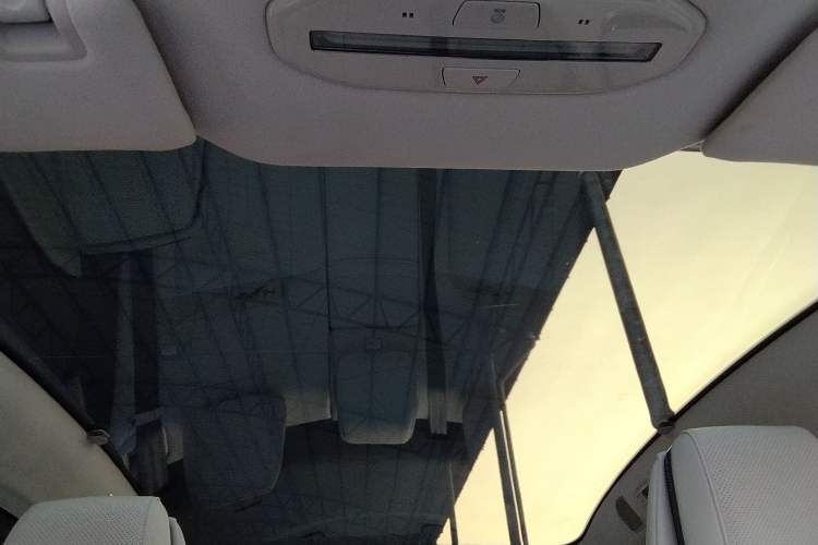 Used  GT 2023 560 Rear-Drive Seven-Wing Edition