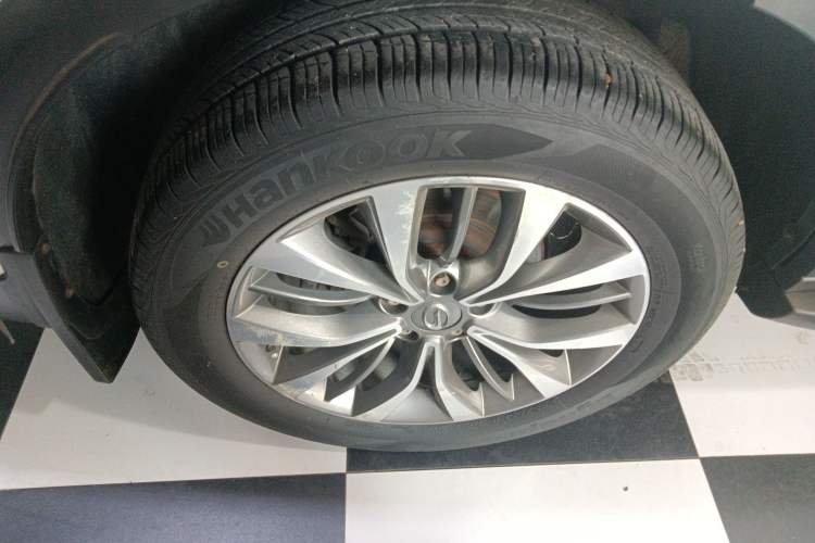 Used GAC Trumpchi GS8 2017 320T Two-Wheel Drive Luxury Smart Connectivity Version (7 Seats)
