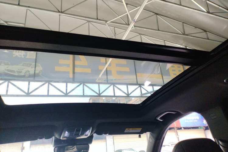 Used GAC Trumpchi GS8 2022 Dual-Engine Series 2.0TM Two-Wheel Drive Prestige Edition (7 Seats)
