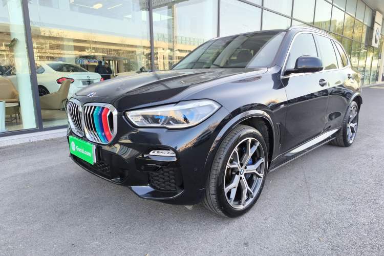 Used BMW X5 2021 xDrive40i Luxury Model with M Sport Package
