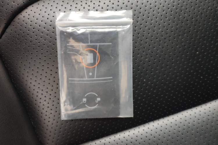 Used Tesla Model Y 2025 Long-Range All-Wheel-Drive Version
