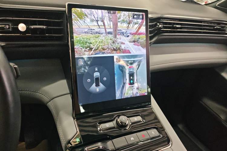 Used Nio ES8 2020 580 km Range Signature Edition Six-Seater Version
