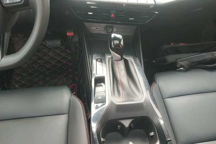 Used MG 5 2021 Revised Version 180 DVVT CVT Youth Luxury Edition