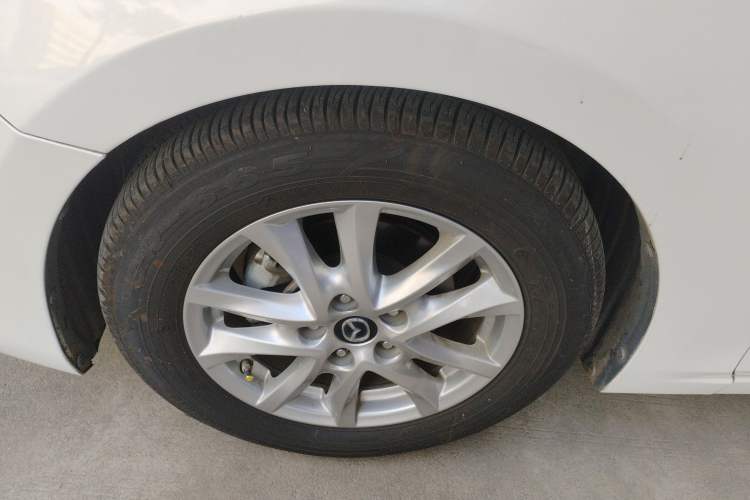 Used Mazda Mazda 3 Axela 2019 Cloud-Controlled Sedan 1.5L Automatic Luxury Model China VI Standard