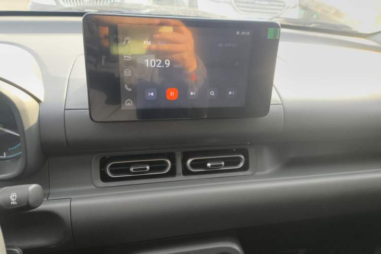 Used Wuling Hongguang New Energy 2025 Extended-Range Hybrid 50KM Comfort Version
