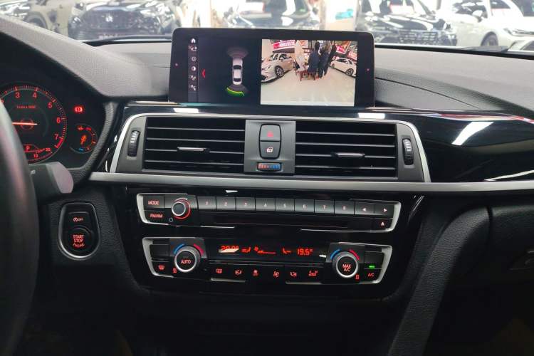 Used BMW 3 Series 2018 320Li Leading Model M Sport Package
