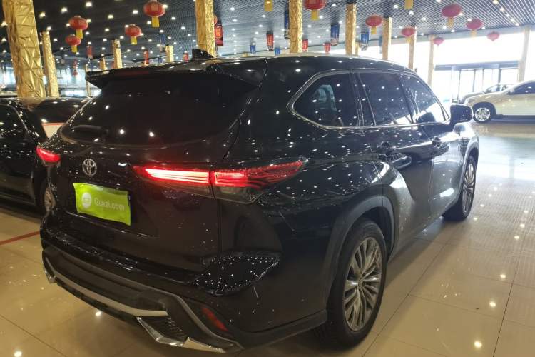 Used Toyota Highlander 2022 Dual-Engine 2.5L Four-Wheel Drive Prestige Version 7 Seats
