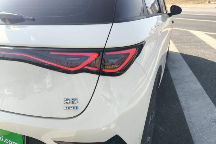 Used BYD Dolphin 2025 Smart Drive Version 420 km Freedom Edition
