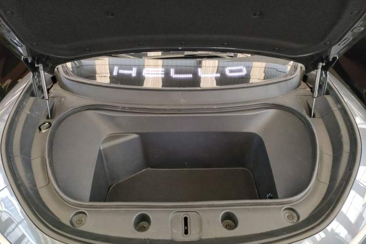 Used  11 2022 Long-Range Dual-Motor Luxury Edition 5 Seats
