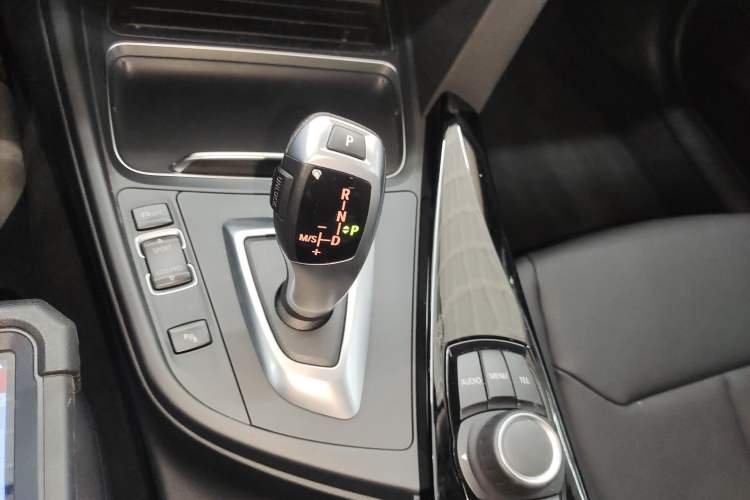 Used BMW 3 Series 2017 318i Fashion Model
