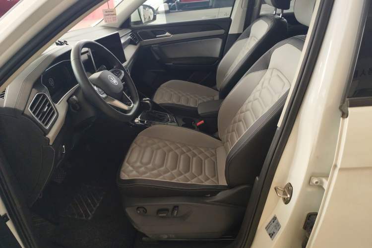 Used Volkswagen Tayron 2023 300TSI Two-Wheel-Drive Luxury Plus Advanced Edition
