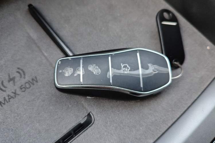 Used BYD Song L EV 2025 Intelligent Driving Version 602 km Range LiDAR-equipped All-Wheel-Drive Type