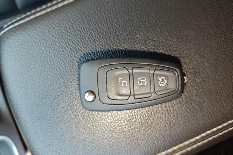 Used Ford Kuga 2017 EcoBoost 180 Two-Wheel-Drive Tiger Leap Model