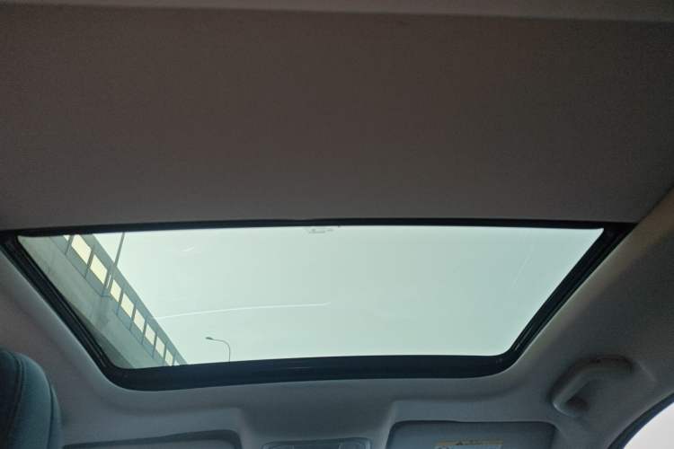 Used ORA Good Cat 2022 Morandi Edition 400km Standard Range Premium Version Lithium-Ion Battery