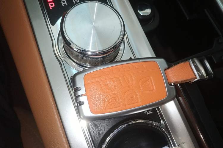 Used Jaguar XF 2014 XF 2.0T Luxury Edition
