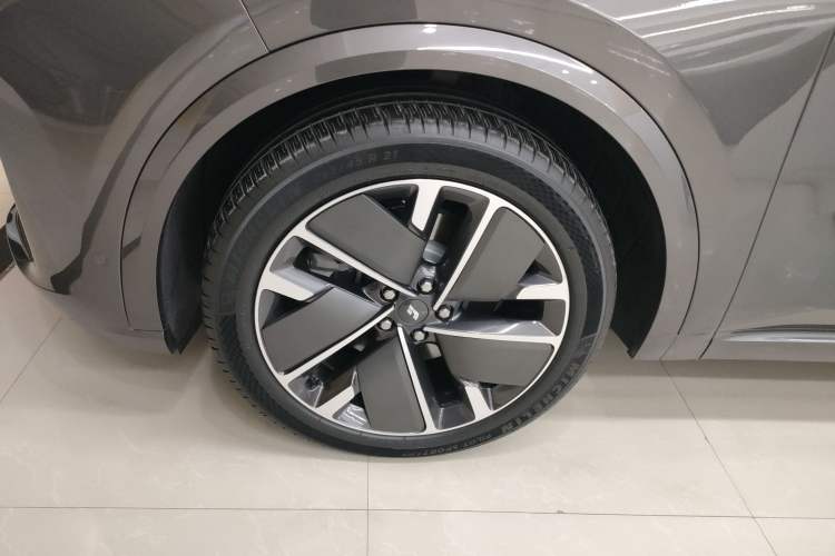 Used Li Auto L8 2025 Pro Smart Refresh Edition