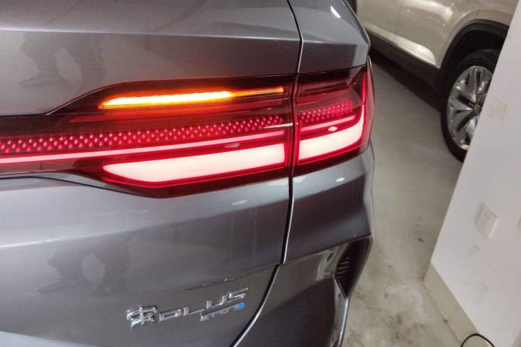 Used BYD Song PLUS New Energy 2025 EV Intelligent Driving Version 520km Premium Model
