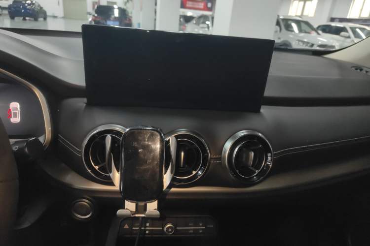 Used Wey VV6 2021 2.0T Two-Wheel Drive Smart Plus
