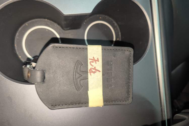 Used Tesla Model Y 2023 Long-Range All-Wheel-Drive Version