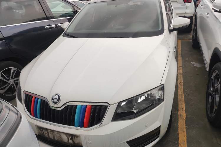 Used Skoda Octavia 2017 1.6L Automatic Smart Drive Edition
