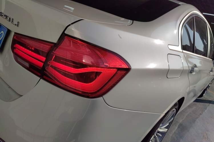 Used BMW 3 Series 2018 320Li Fashion Model
