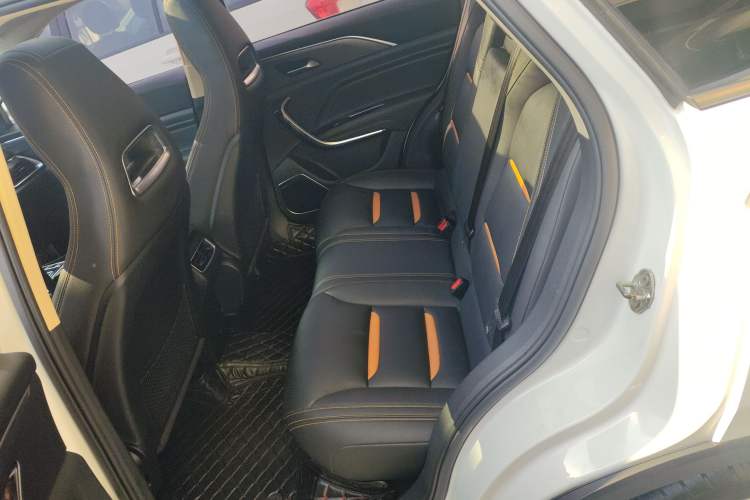 Used Bestune T77 2019 230 TID Automatic Prestige Version China V Emission Standard
