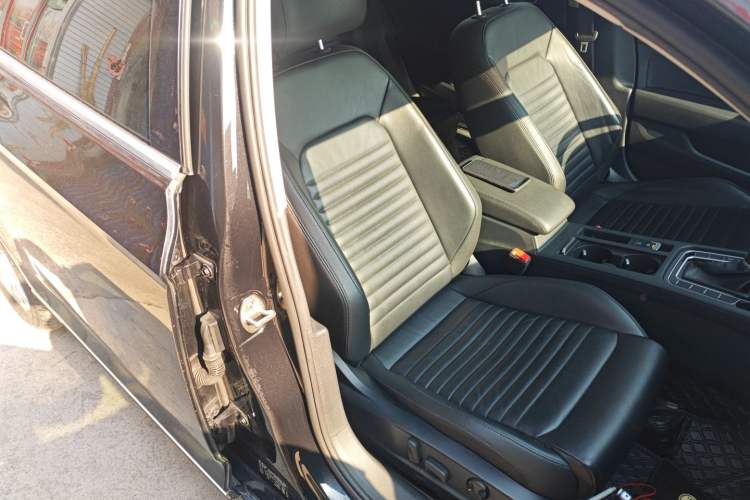 Used Volkswagen Magotan 2018 330TSI DSG Advanced Model
