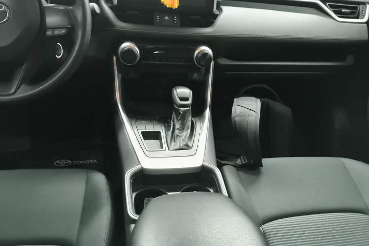 Used Toyota Wildlander 2022 Updated Version 2.0L CVT Two-Wheel Drive Leading Edition
