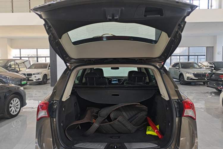 Used Buick Envision 2019 20T Two-Wheel Drive Elite Version China VI Standard
